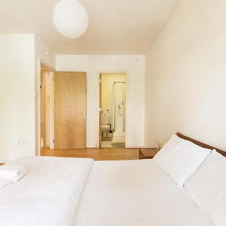 Apartamento Spacious 2-bed Opposite Santry Park & 10 Min Away From Airport