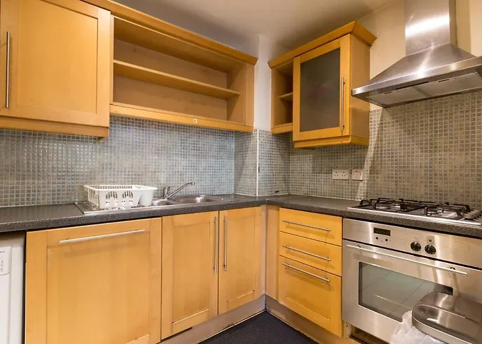 Appartement Spacious 2-bed Opposite Santry Park & 10 Min Away From Airport *