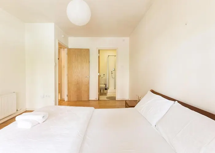 Appartement Spacious 2-bed Opposite Santry Park & 10 Min Away From Airport